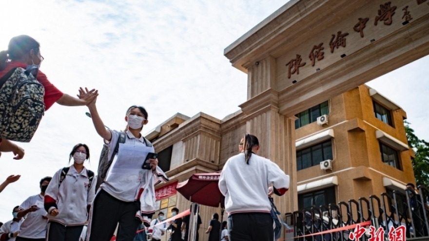 Gần 12 triệu học sinh Trung Quốc bước vào kỳ thi đại học giữa lo ngại dịch tái bùng phát